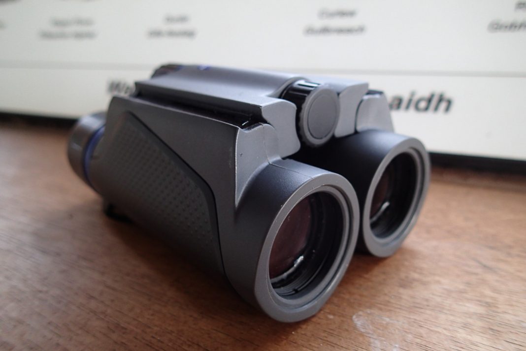 Zeiss TERRA ED Pocket Binoculars Fishing with Fish & Fly